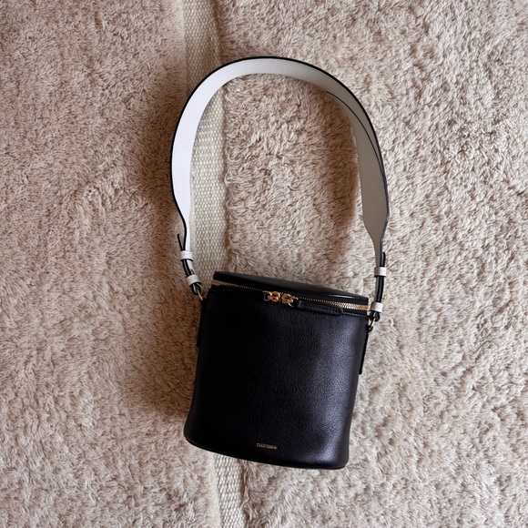 Cuero & Mor leather canteen bag